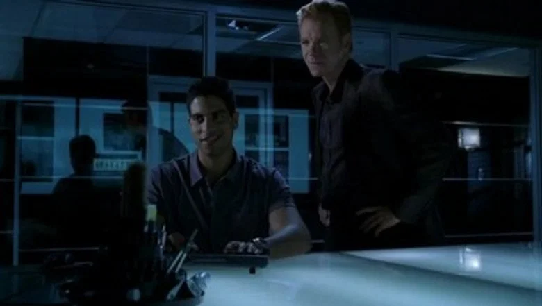 Cena do episódio 17: Simple Man