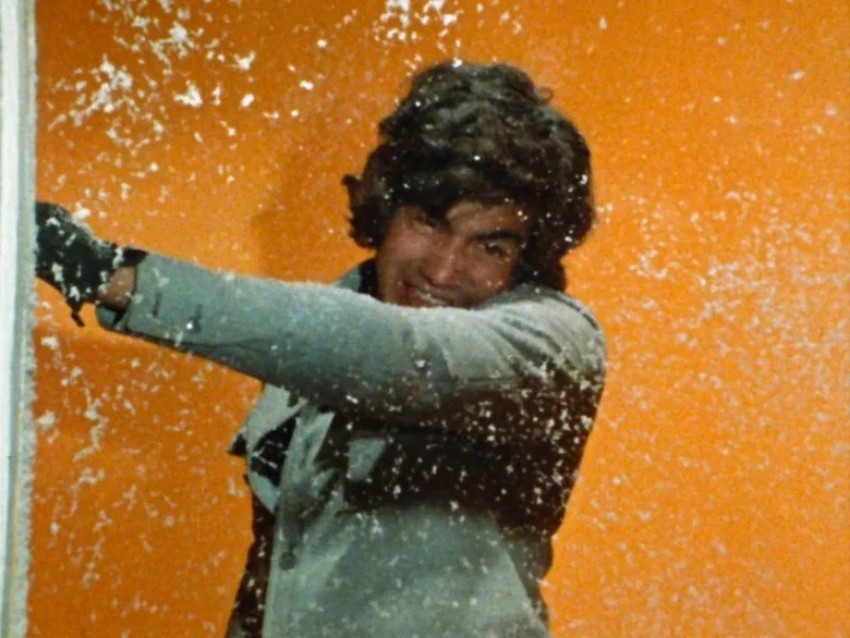 Cena do episódio 97: Hongo Takeshi e a Transformação Impossível!!