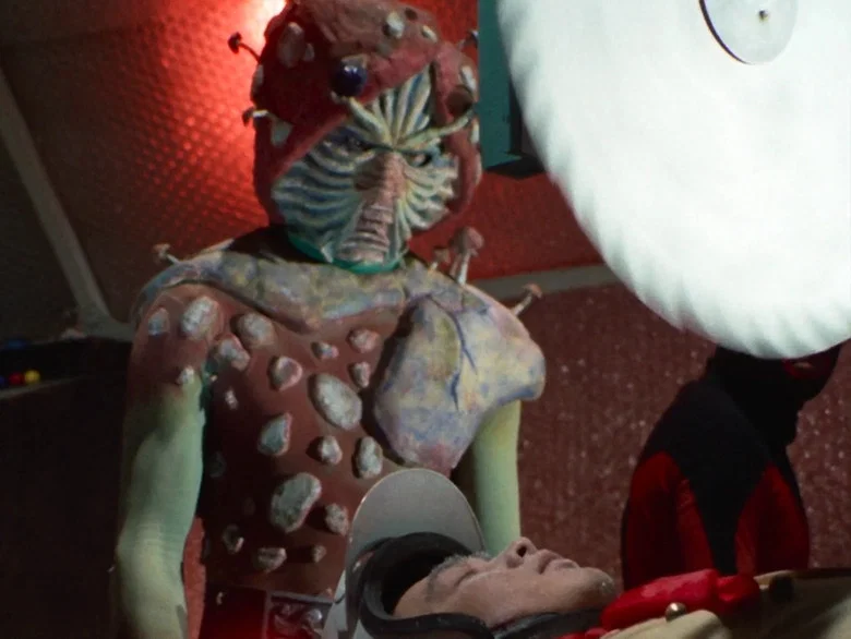 Cena do episódio 24: A Invasão do Monstro Venenoso, NecroGumelo!