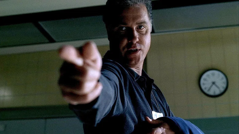 Cena do episódio 8: Anônimo