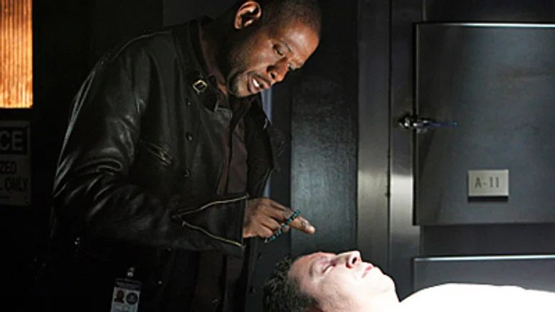 Cena do episódio 4: Um Tiro Para Matar