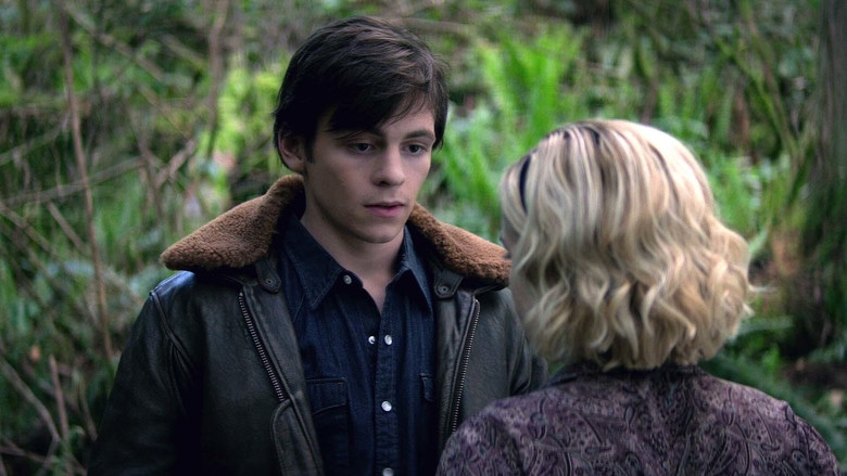 Cena do episódio 3: Capítulo três: O julgamento de Sabrina Spellman