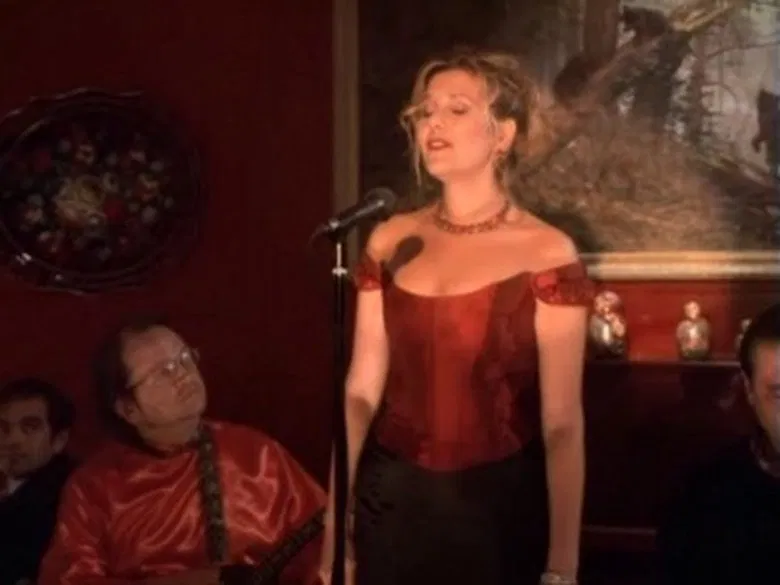 Cena do episódio 12: Poema de Amor Russo