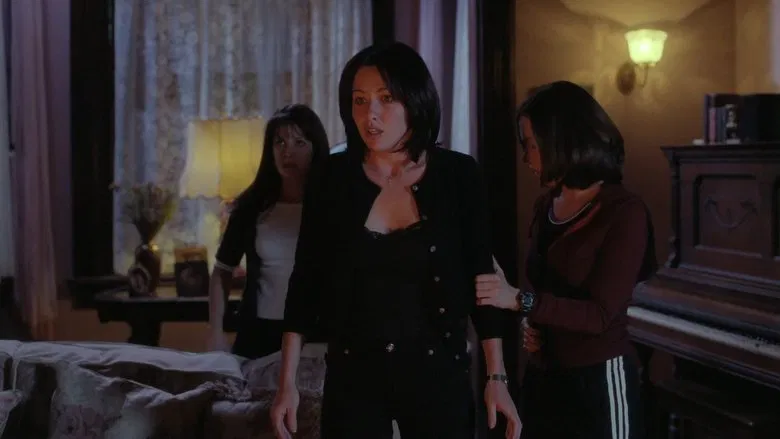 Cena do episódio 16: Os Clones da Prue